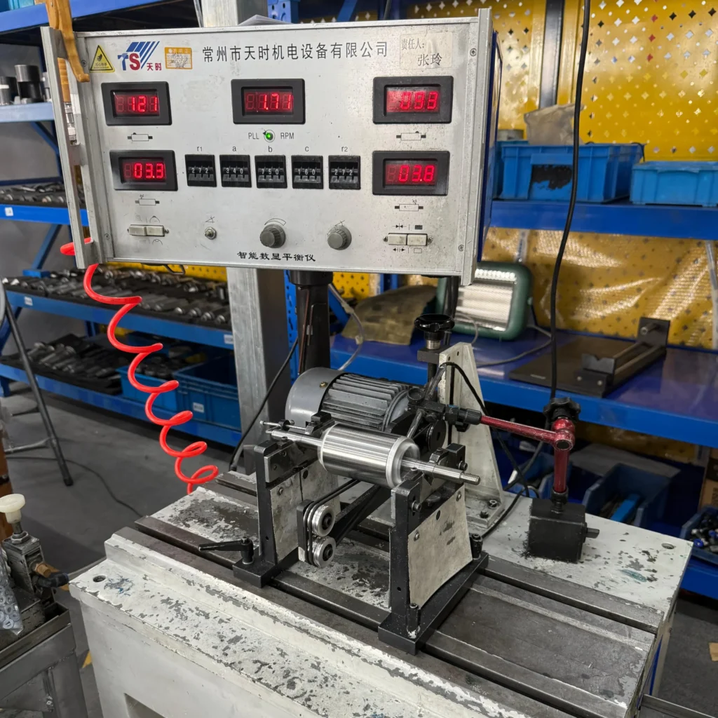 Rotor dynamic balance