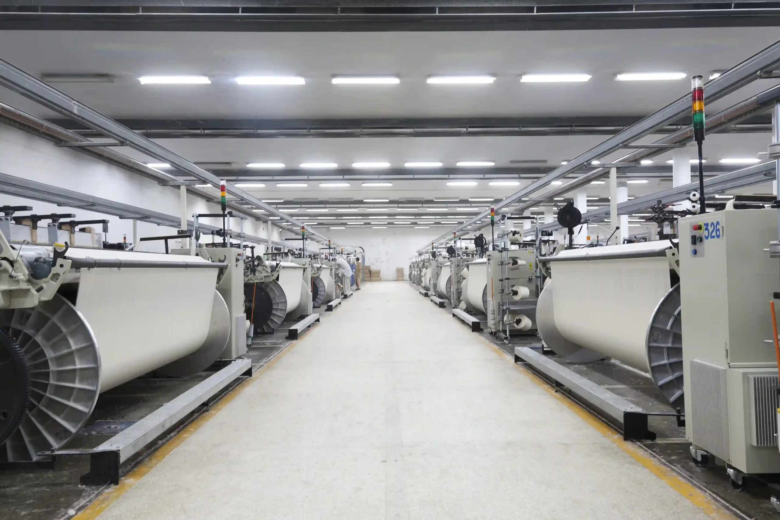 textile shuttleless loom